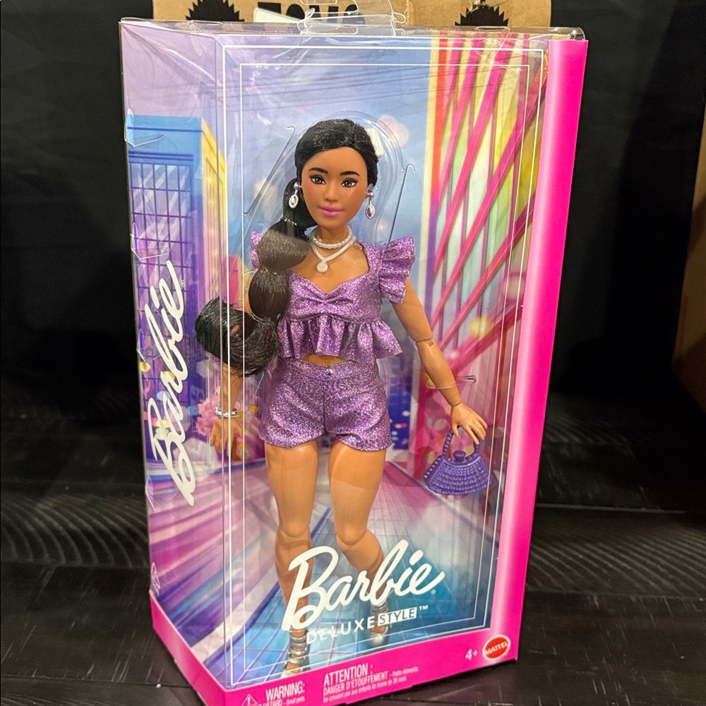 Mattel Barbie Deluxe Style Doll Case Pack! - Picture 3 of 3
